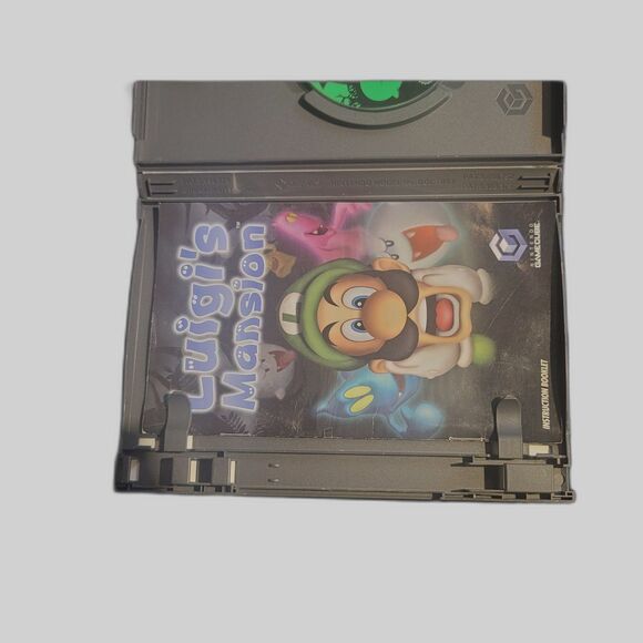 Luigi's Mansion for Nintendo GameCube and Backward Compatible Wii Models - Picture 4 of 5